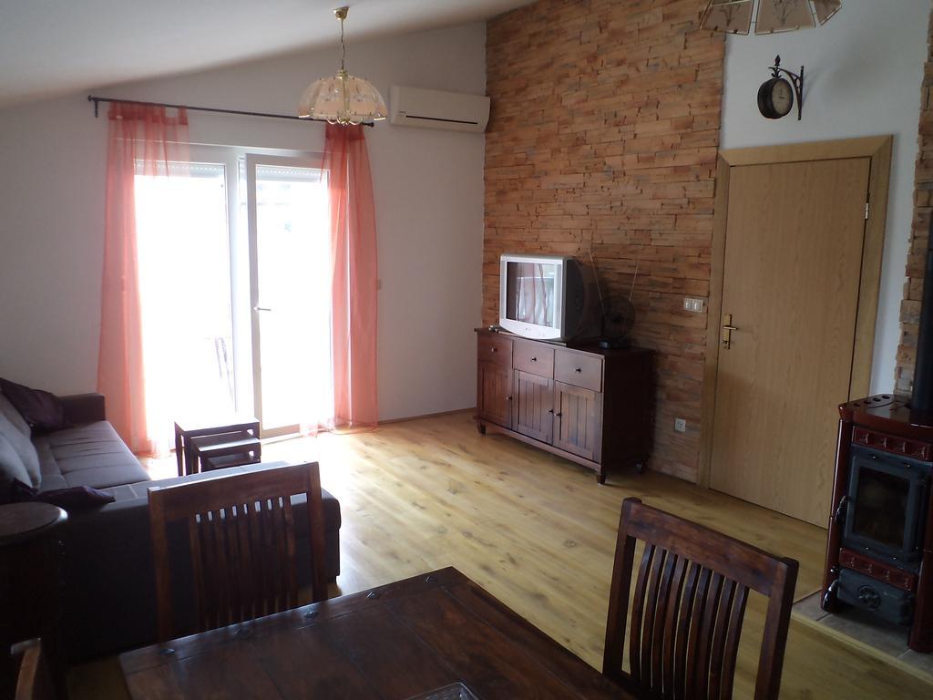 Apartment Jole ชิเบนิก ภายนอก รูปภาพ
